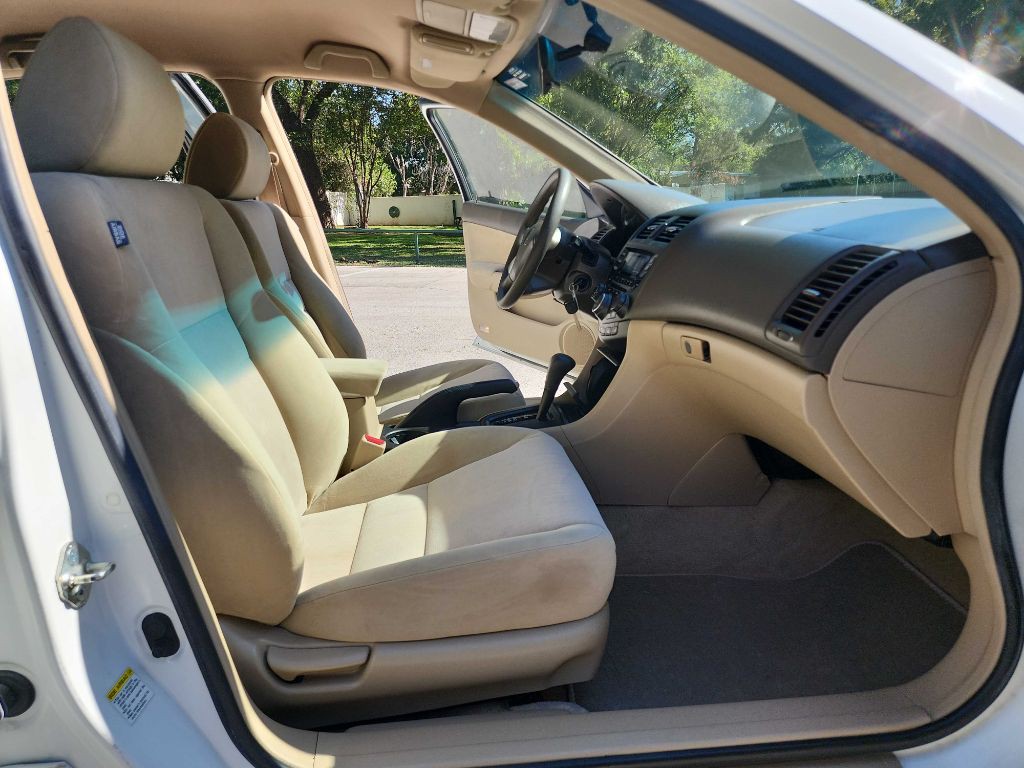 2003 Honda Accord Image 28