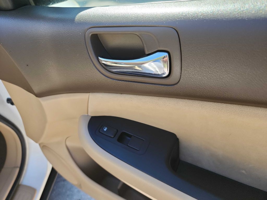 2003 Honda Accord Image 29