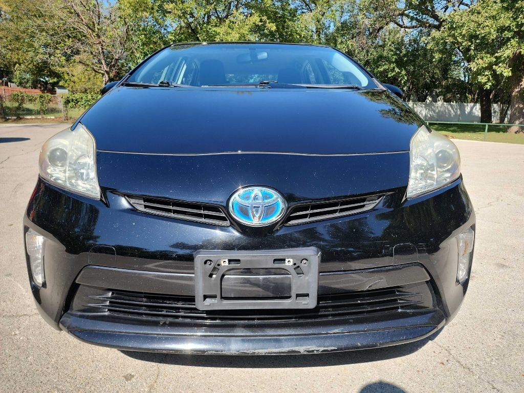 2014 Toyota Prius Image 2