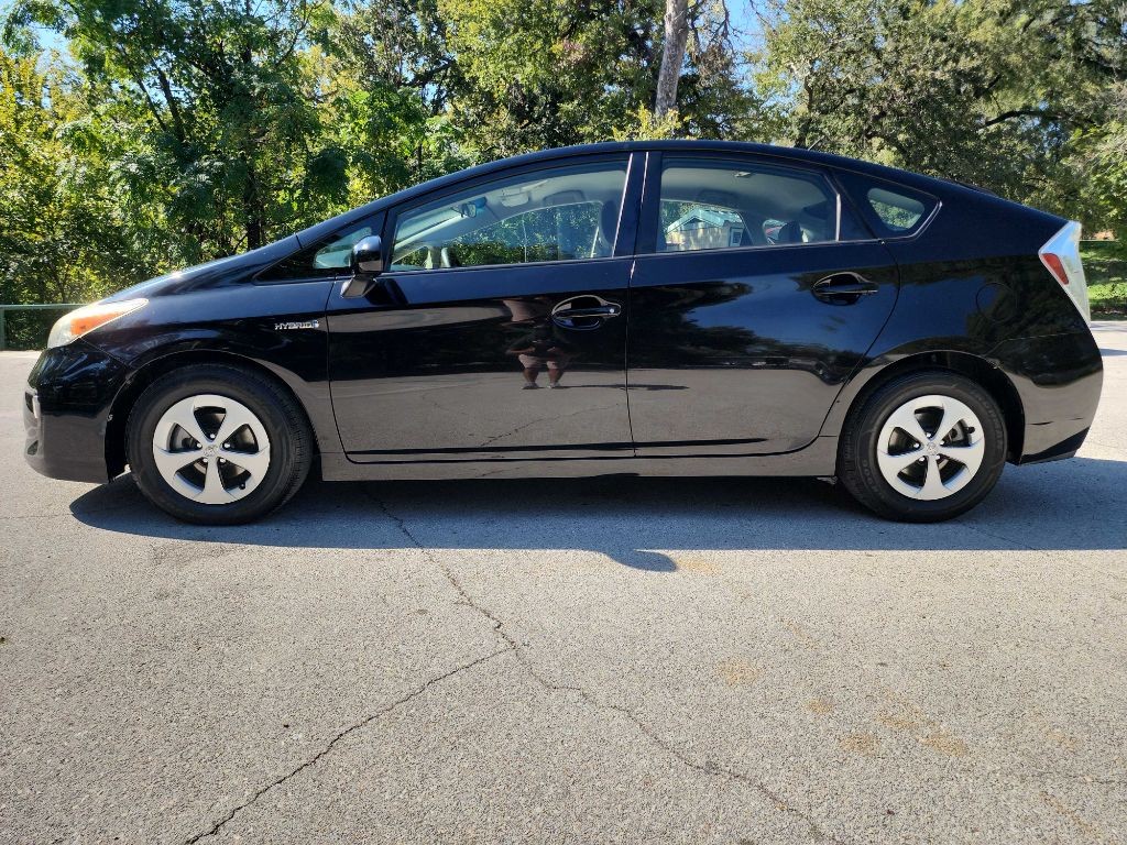 2014 Toyota Prius Image 4