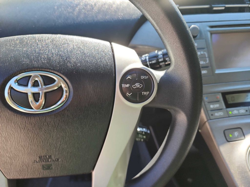 2014 Toyota Prius Image 14
