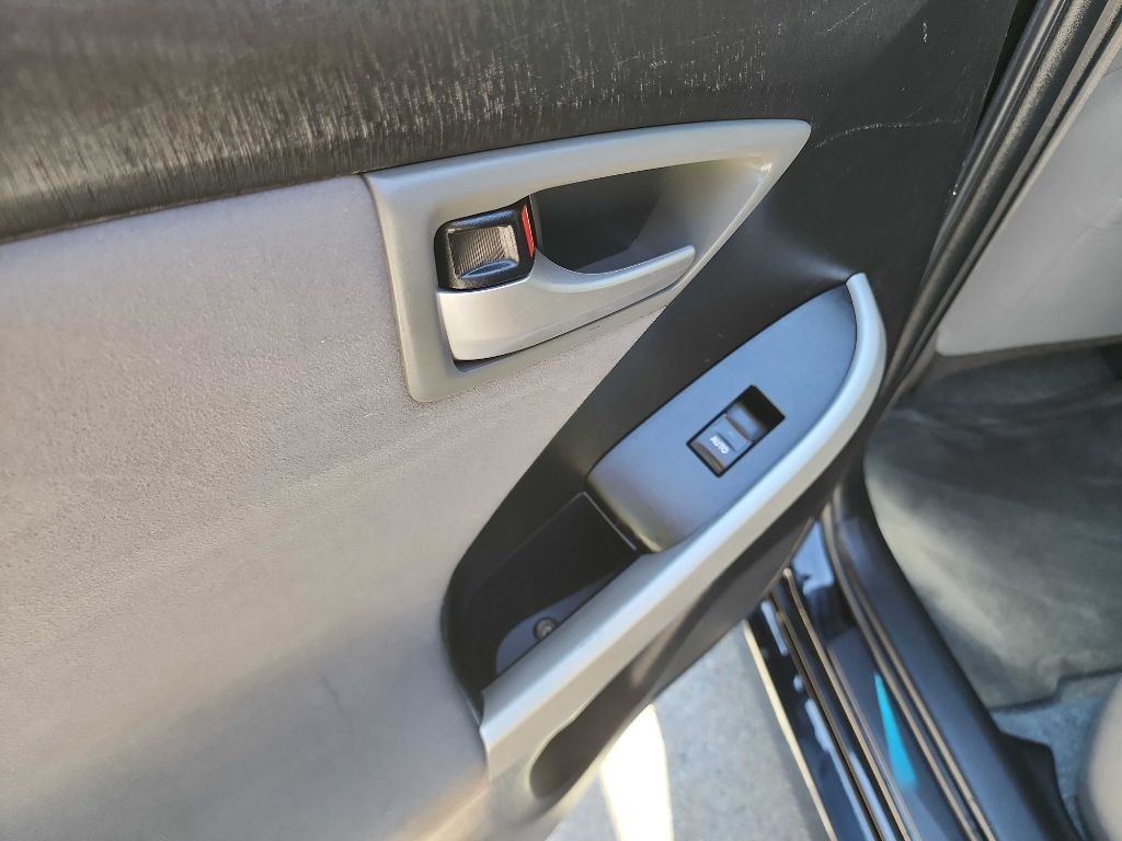 2014 Toyota Prius Image 23