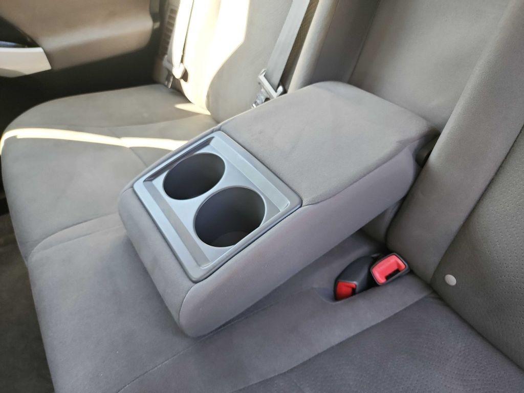 2014 Toyota Prius Image 24