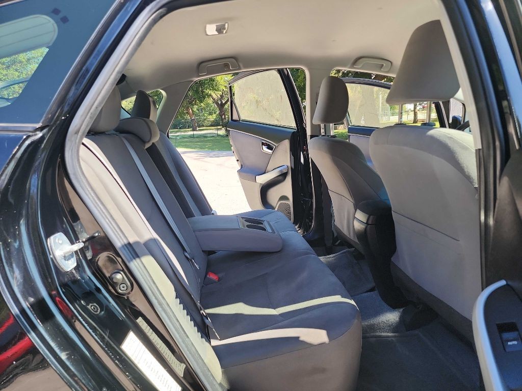 2014 Toyota Prius Image 29