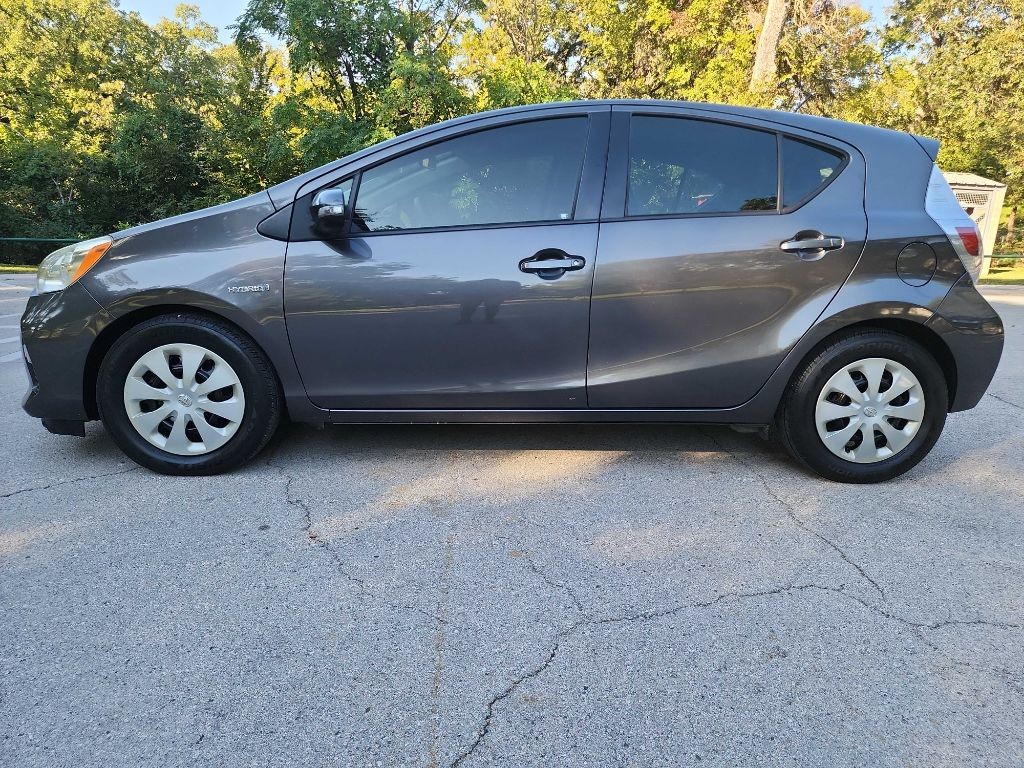 2014 Toyota Prius Image 6
