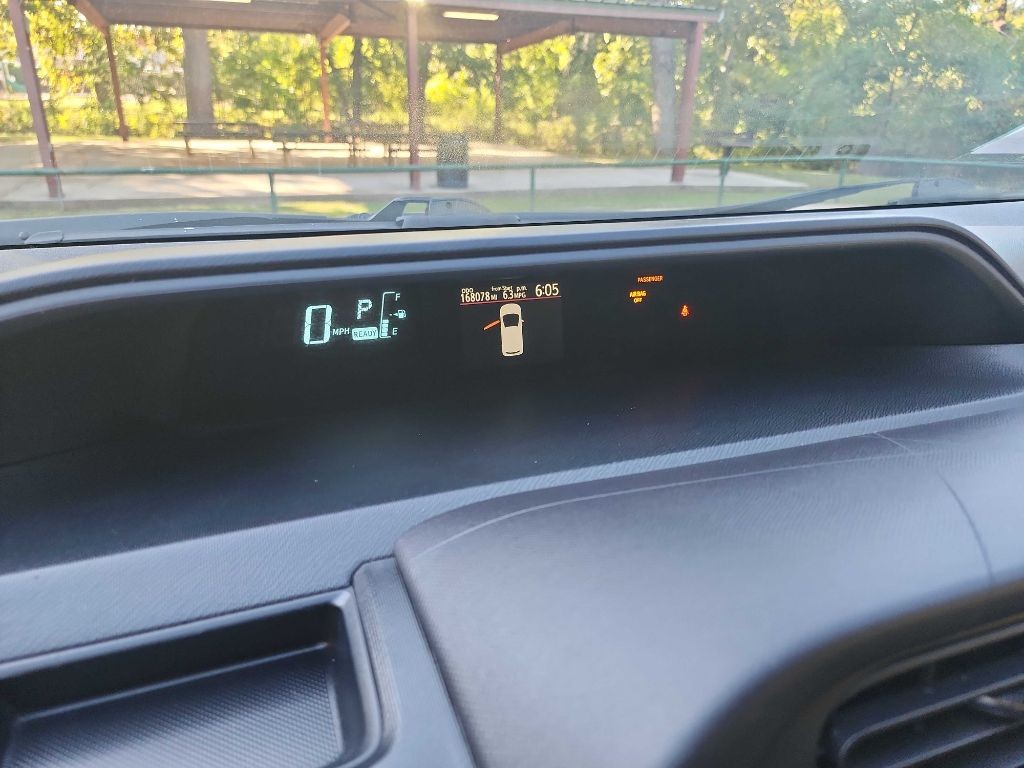 2014 Toyota Prius Image 13