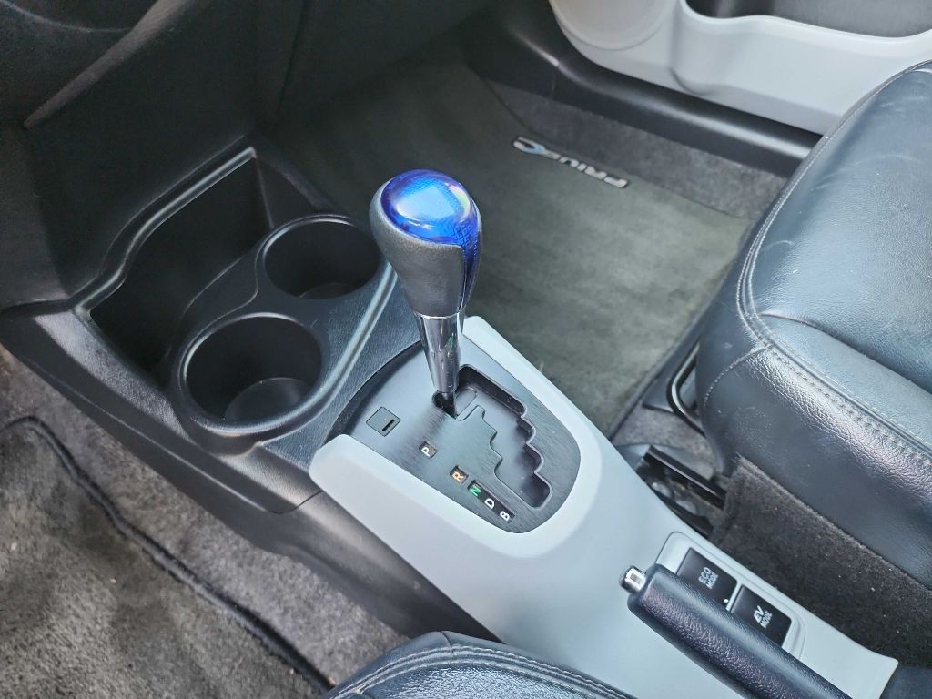2014 Toyota Prius Image 17