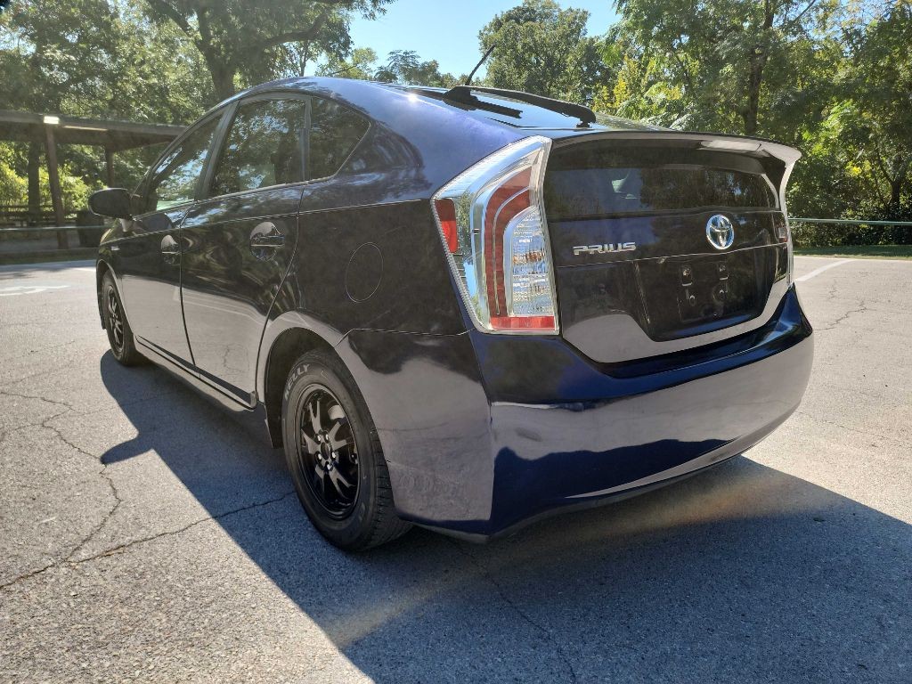 2015 Toyota Prius Image 6