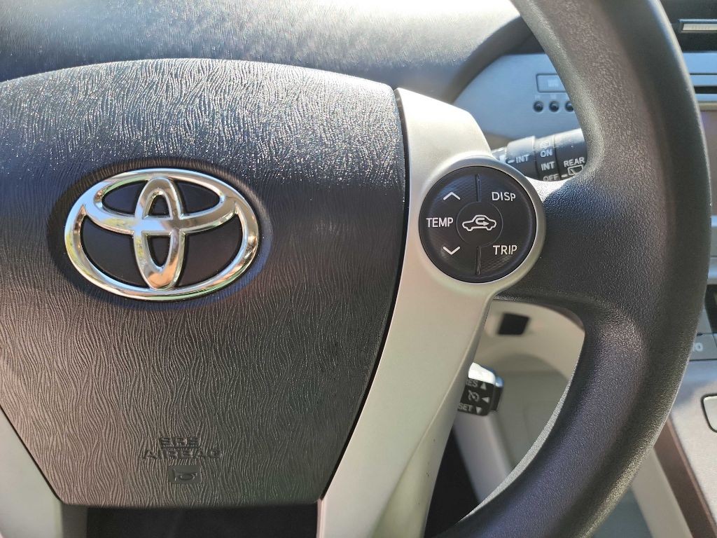 2015 Toyota Prius Image 17