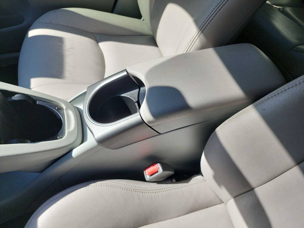 2015 Toyota Prius Image 24