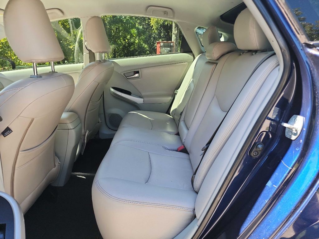 2015 Toyota Prius Image 26