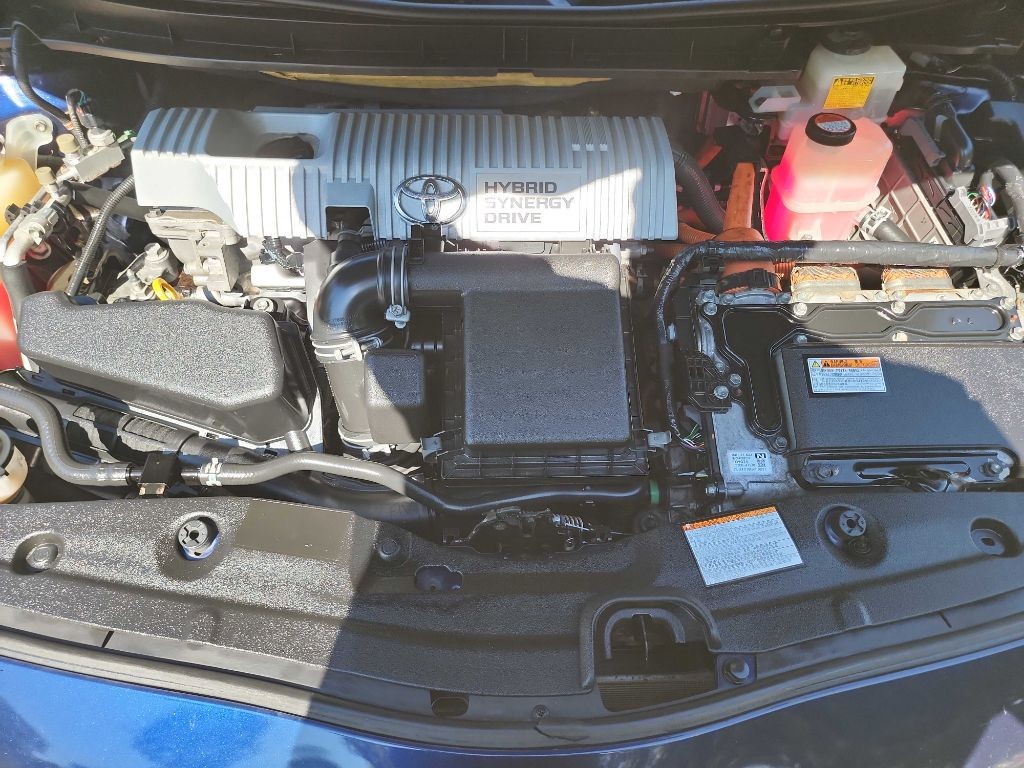 2015 Toyota Prius Image 35