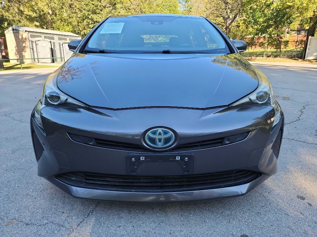 2017 Toyota Prius Image 2