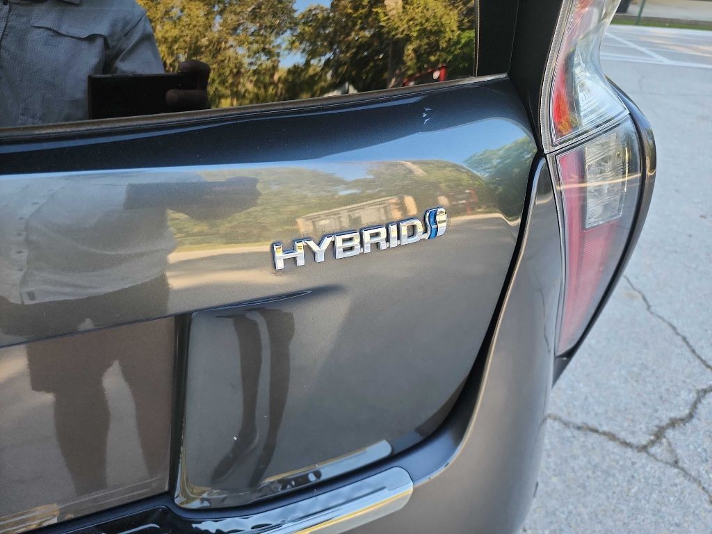 2017 Toyota Prius Image 6