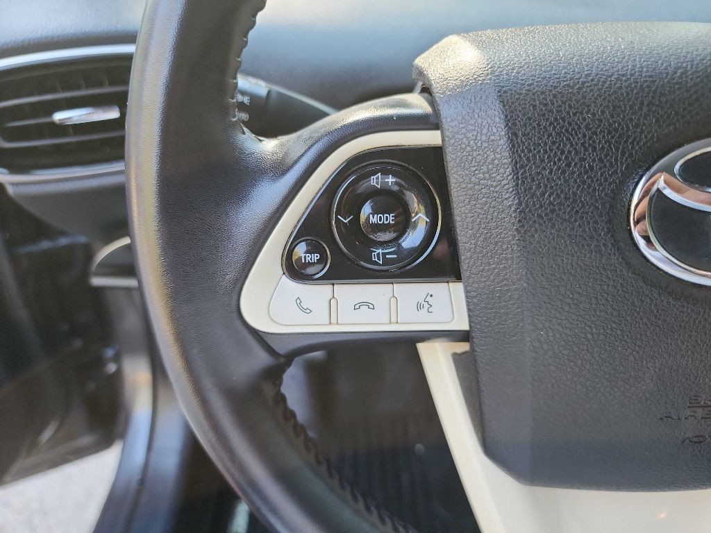 2017 Toyota Prius Image 18