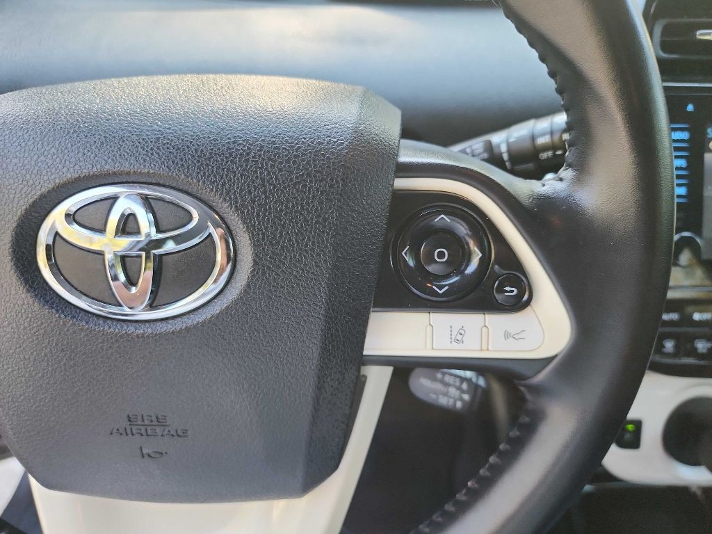 2017 Toyota Prius Image 21