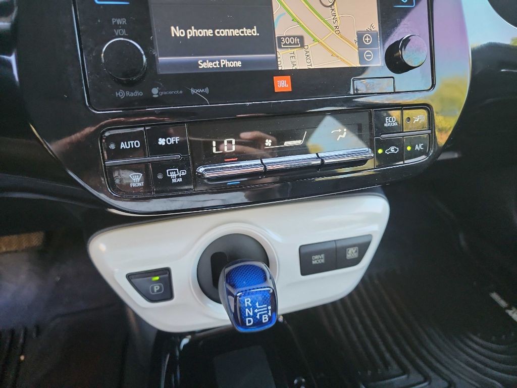 2017 Toyota Prius Image 24