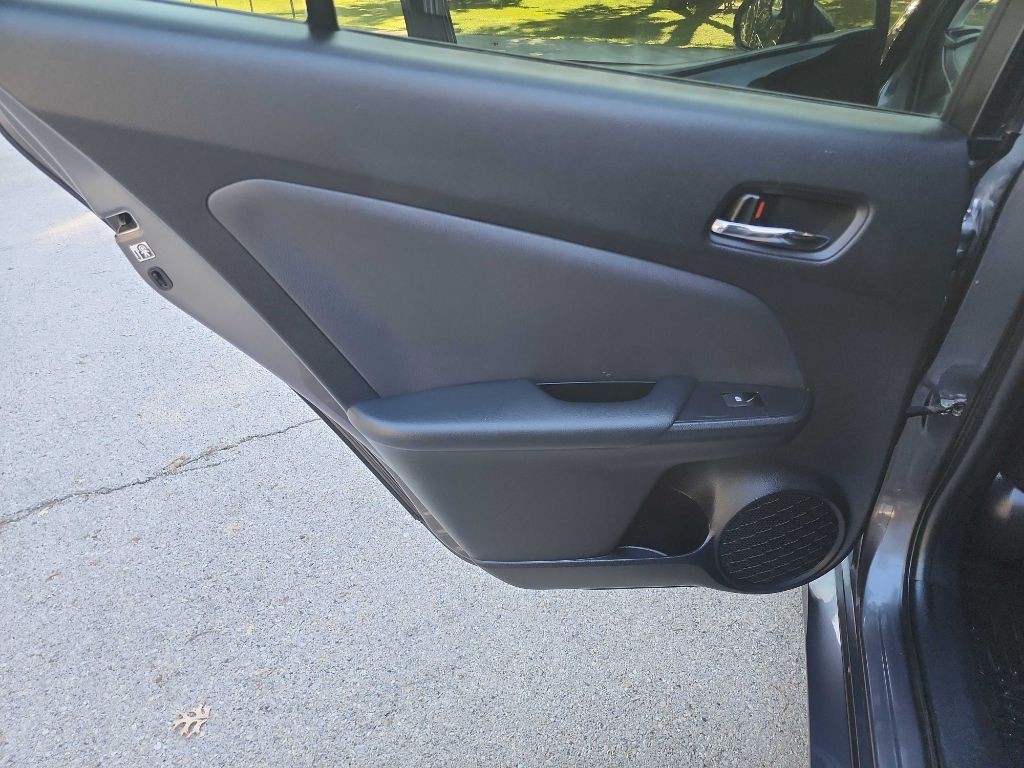 2017 Toyota Prius Image 28