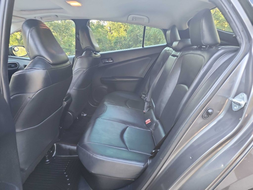 2017 Toyota Prius Image 30