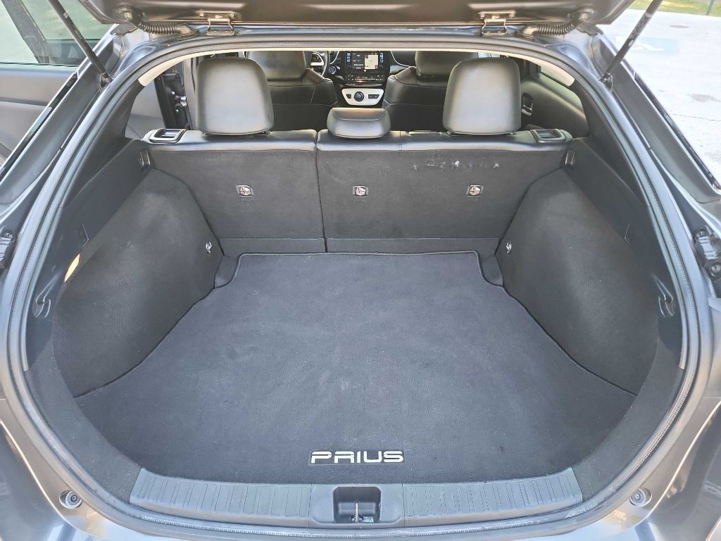 2017 Toyota Prius Image 32