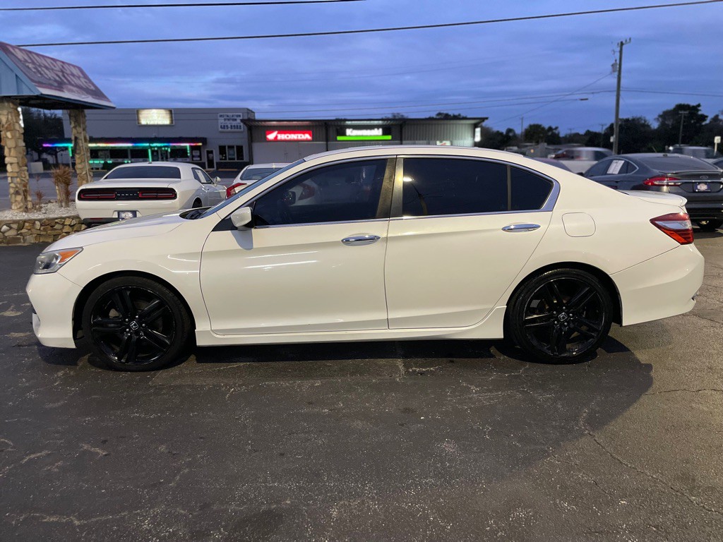 2016 Honda Accord Image 2
