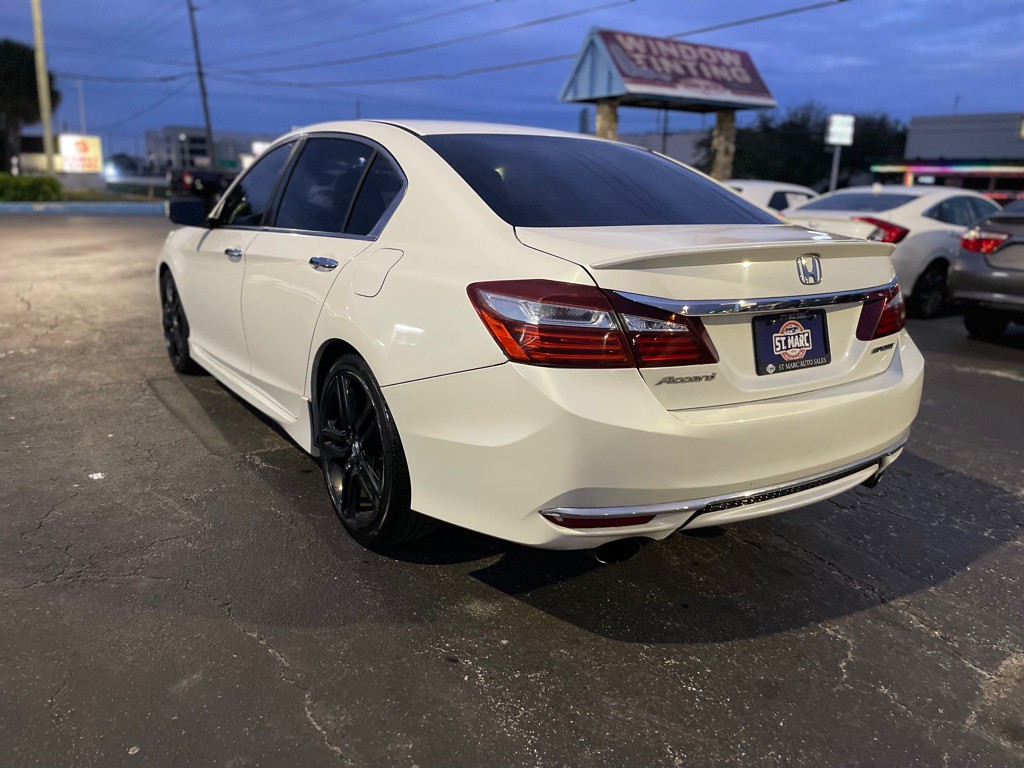 2016 Honda Accord Image 8