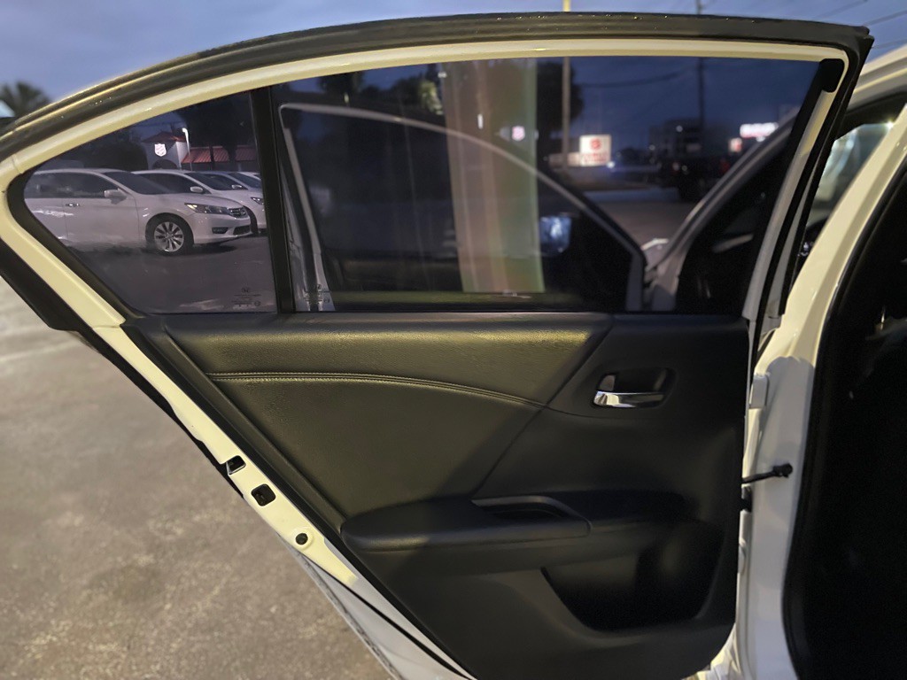 2016 Honda Accord Image 11