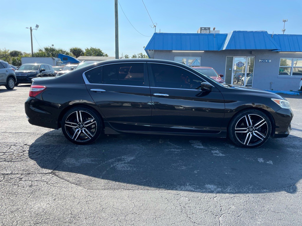 2017 Honda Accord Image 5