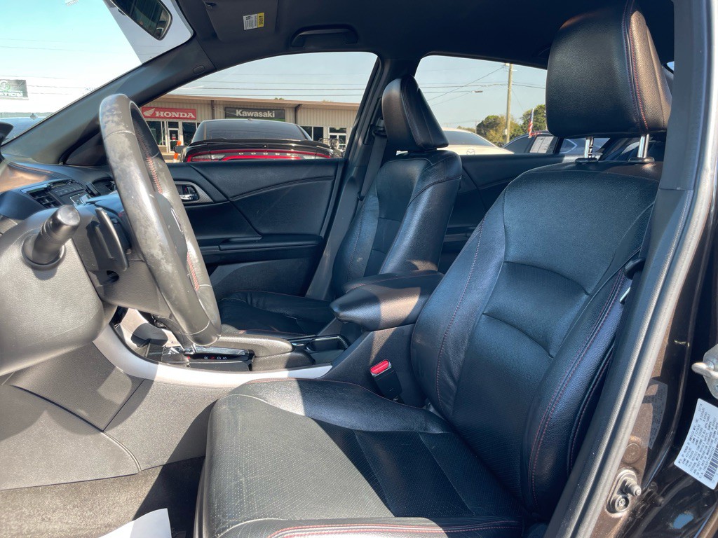 2017 Honda Accord Image 10
