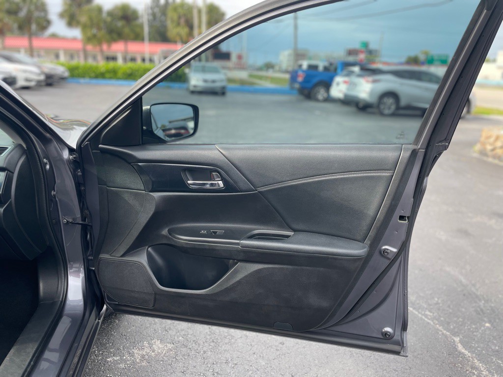 2013 Honda Accord Image 15