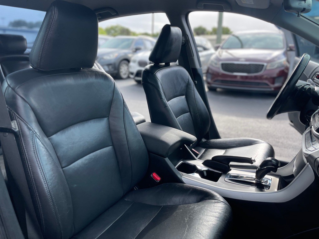 2013 Honda Accord Image 16
