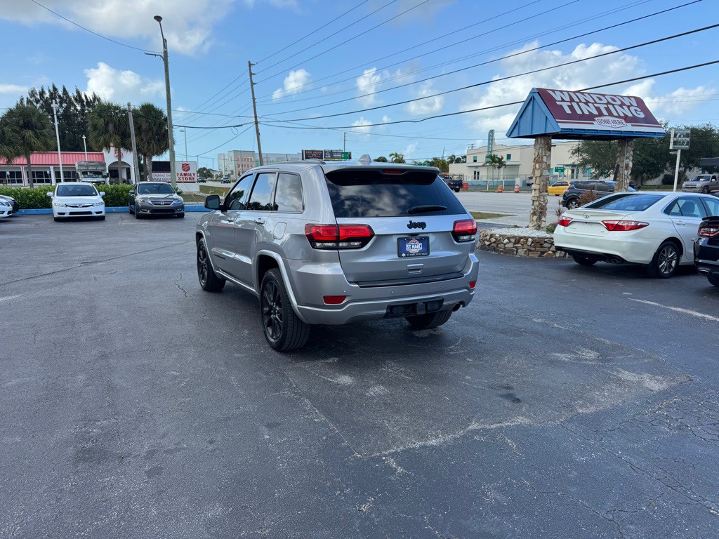 2017 Jeep Grand Cherokee Image 6