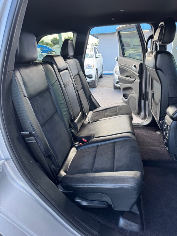 2017 Jeep Grand Cherokee Image 12