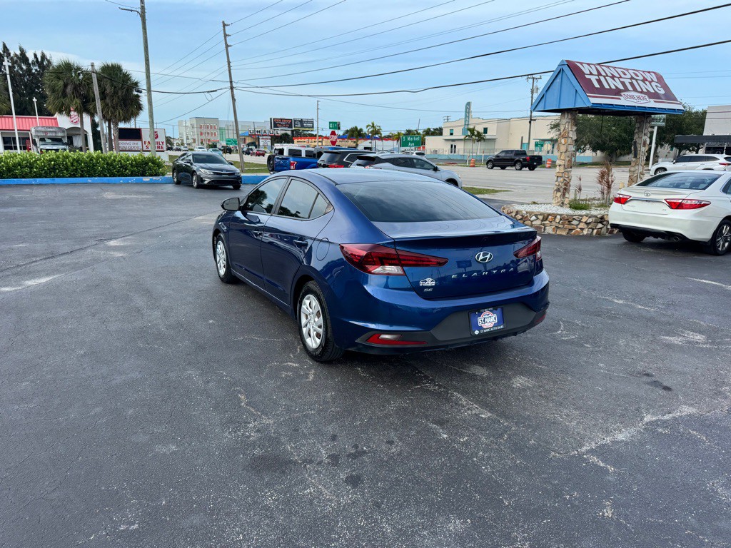 2019 Hyundai Elantra Image 5