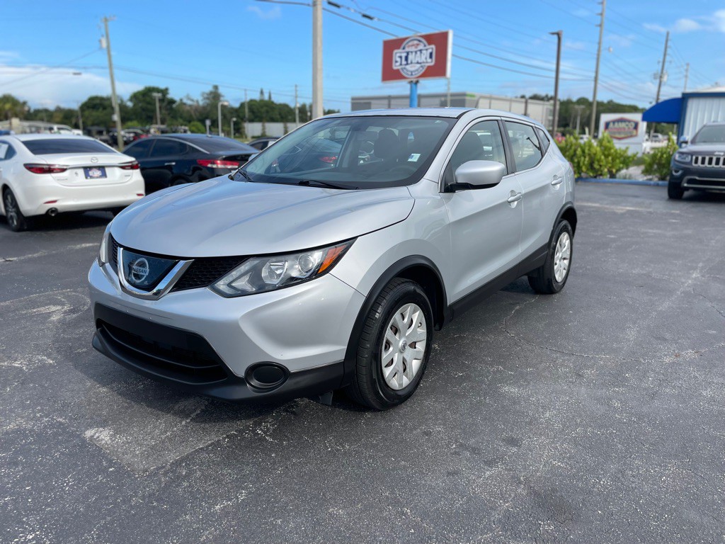 2019 Nissan Rogue Image 1