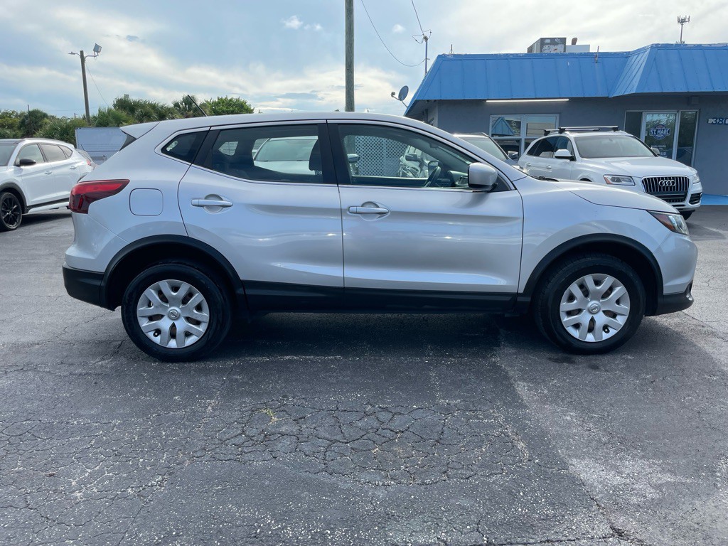 2019 Nissan Rogue Image 5