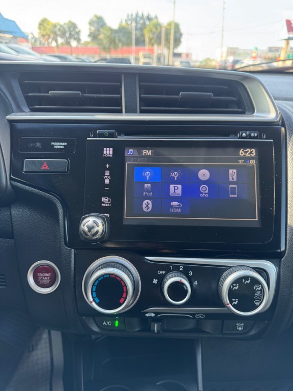 2015 Honda Fit Image 11