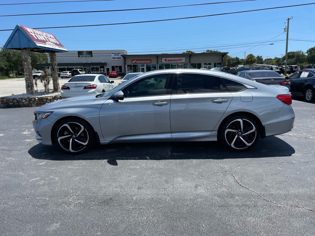 2019 Honda Accord Image 2
