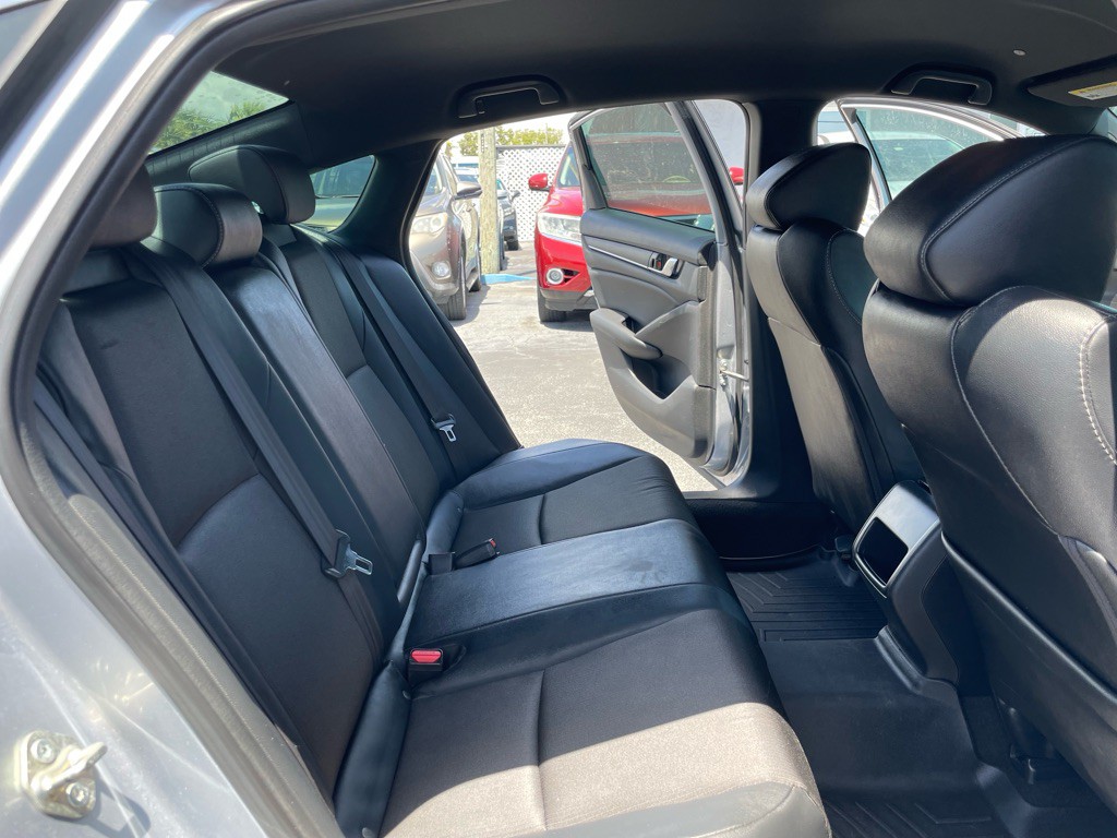 2019 Honda Accord Image 13