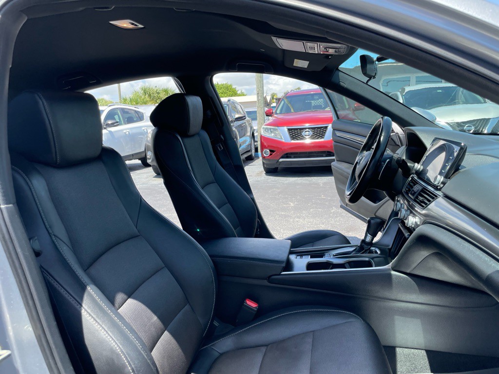 2019 Honda Accord Image 15