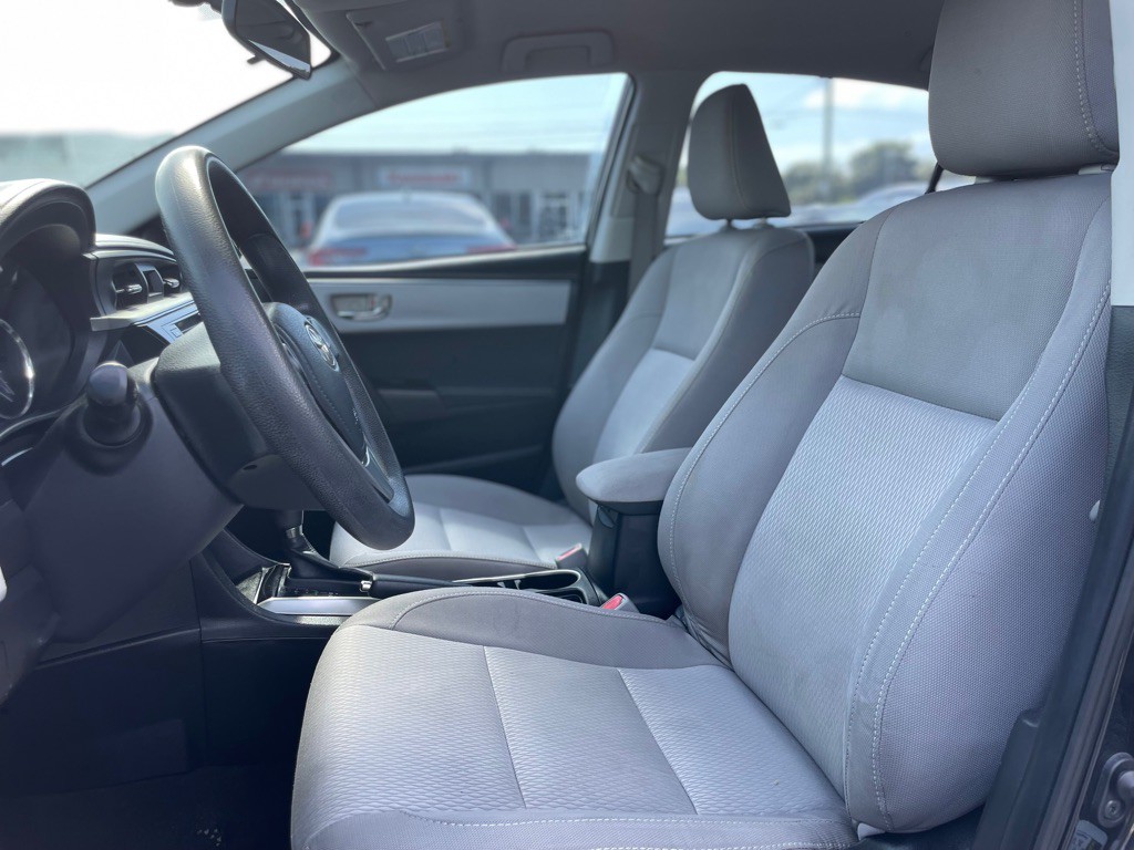 2015 Toyota Corolla Image 10