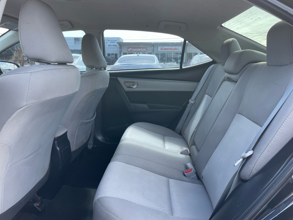 2015 Toyota Corolla Image 12