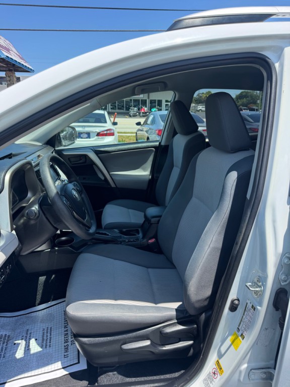 2014 Toyota Rav4 Image 9