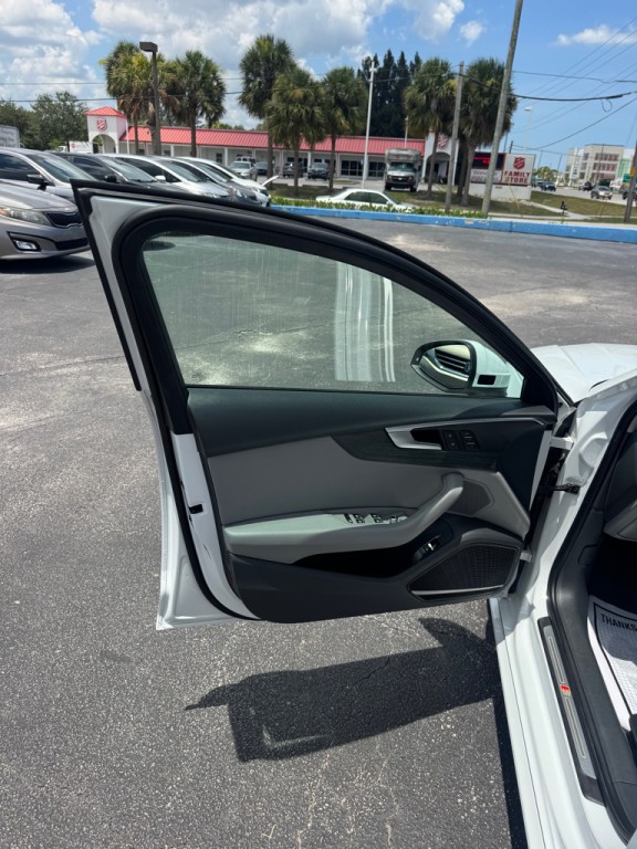 2017 Audi A4 Image 15