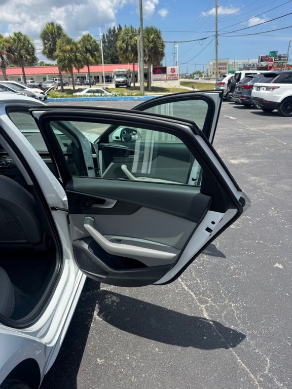 2017 Audi A4 Image 16