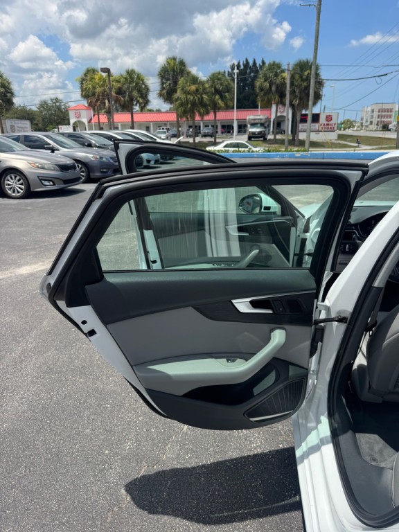2017 Audi A4 Image 18