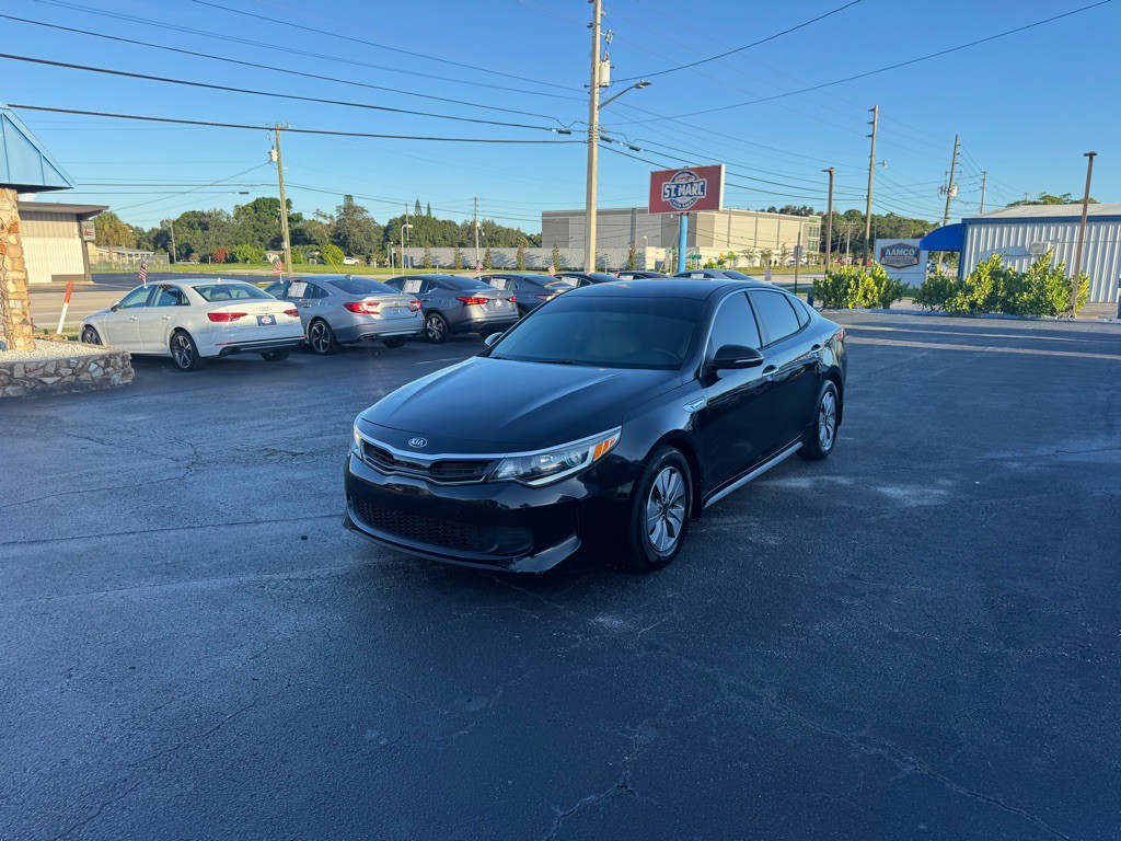 2017 Kia Optima Image 1