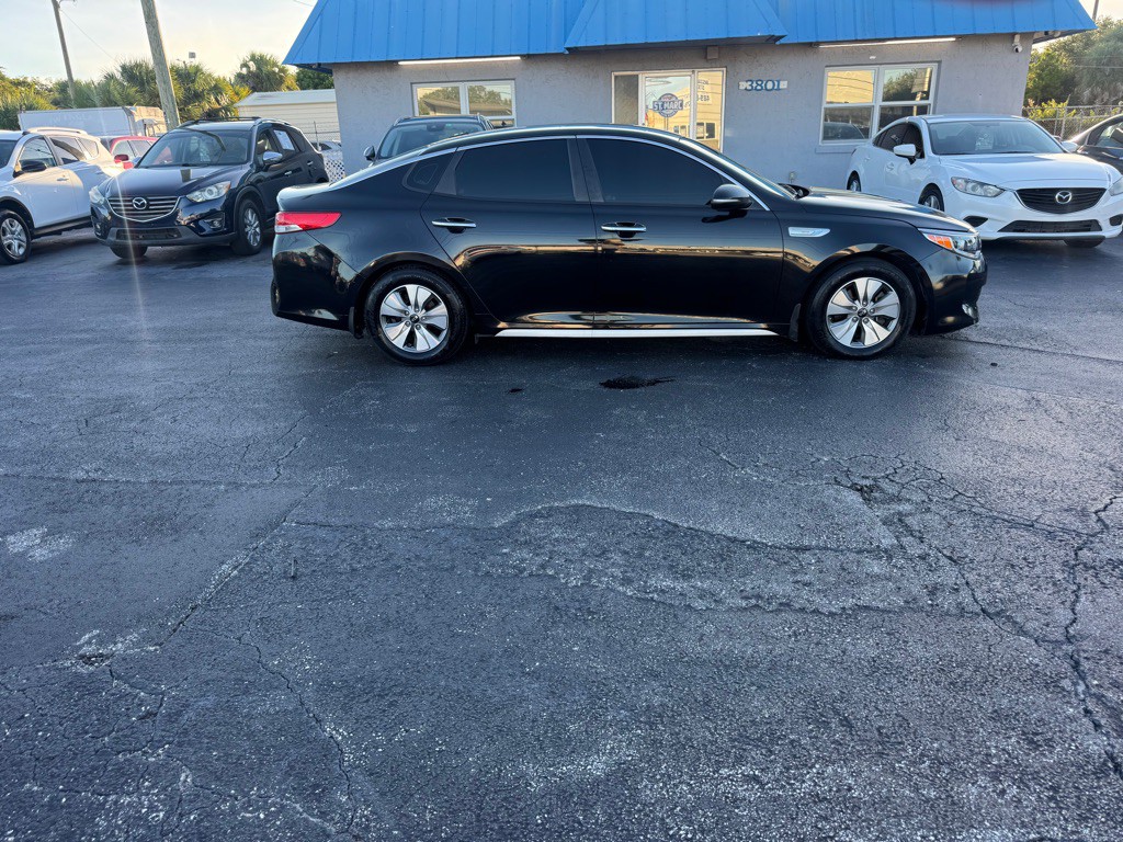 2017 Kia Optima Image 4