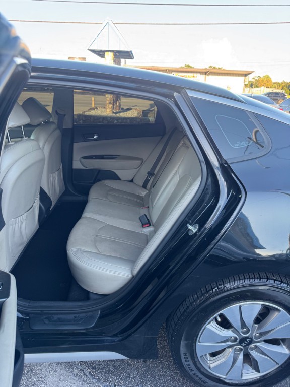2017 Kia Optima Image 12
