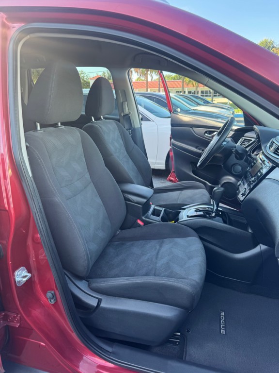 2016 Nissan Rogue Image 12